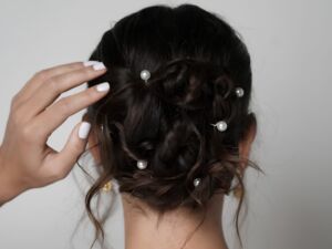 Coiffure de mariée chignon - Coiffeuse de mariage Cassandra Signature sur Lyon et région