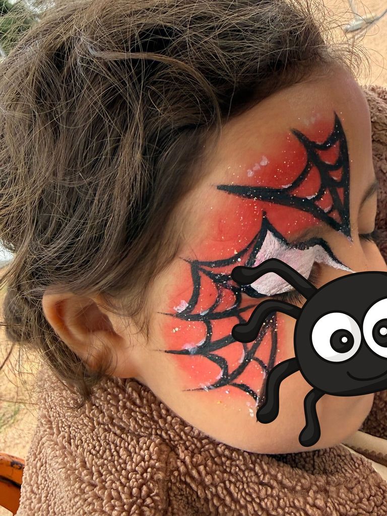 Maquillage pour enfant à Lyon par Cassandra Martin, maquilleuse professionnelle - Spiderman